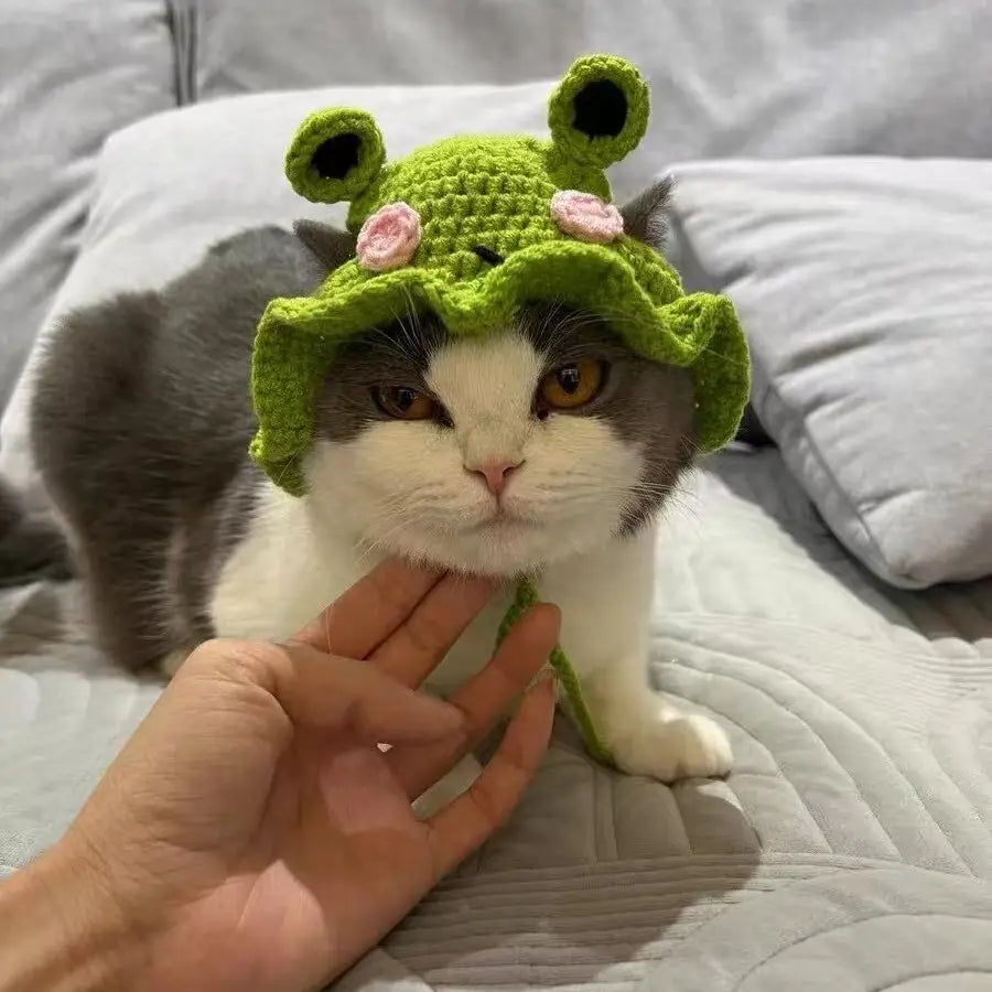 Furry Feline & Canine Costume Cap: The Purr-fectly Hilarious Halloween Hat for Your Pet's Instagram Fame!
